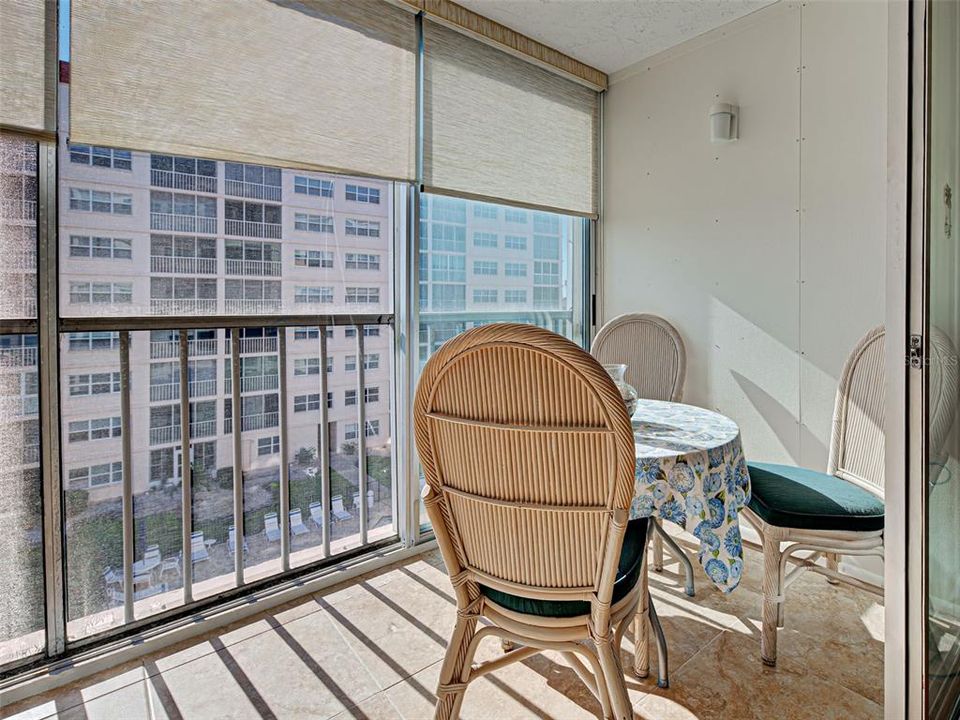 En Venta: $229,900 (2 camas, 2 baños, 900 Pies cuadrados)