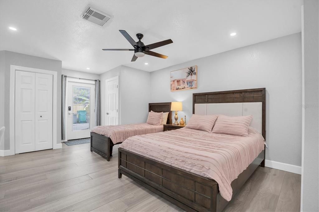 For Sale: $1,135,000 (4 beds, 3 baths, 3680 Square Feet)