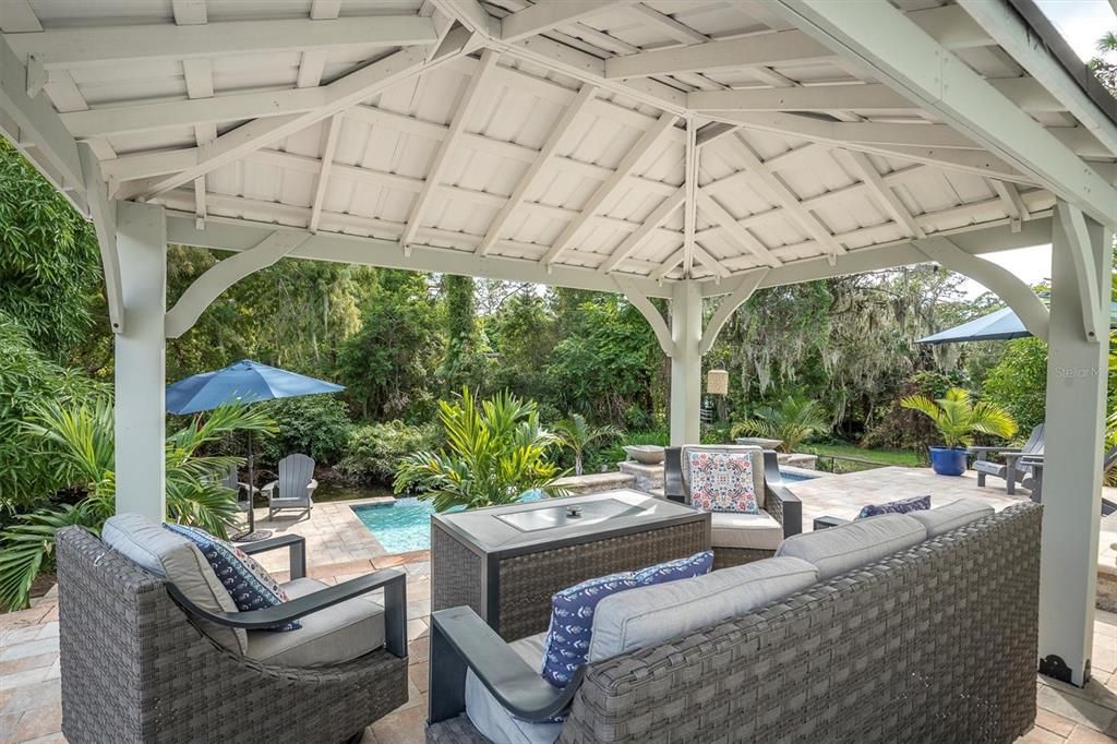 For Sale: $1,135,000 (4 beds, 3 baths, 3680 Square Feet)
