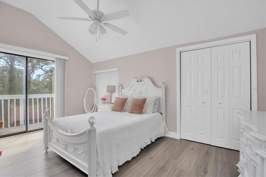 For Sale: $1,135,000 (4 beds, 3 baths, 3680 Square Feet)