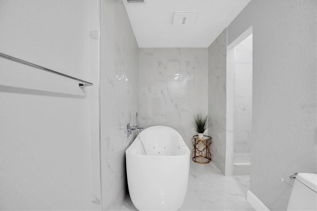For Sale: $1,135,000 (4 beds, 3 baths, 3680 Square Feet)