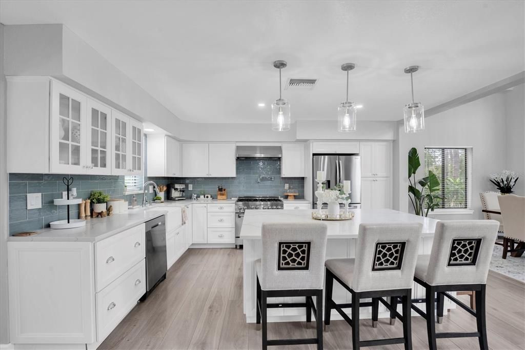 For Sale: $1,135,000 (4 beds, 3 baths, 3680 Square Feet)