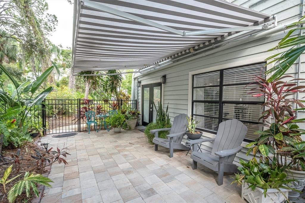 For Sale: $1,135,000 (4 beds, 3 baths, 3680 Square Feet)
