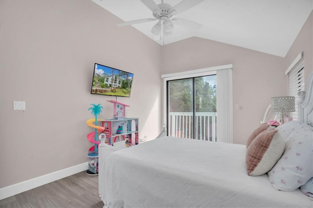 For Sale: $1,135,000 (4 beds, 3 baths, 3680 Square Feet)