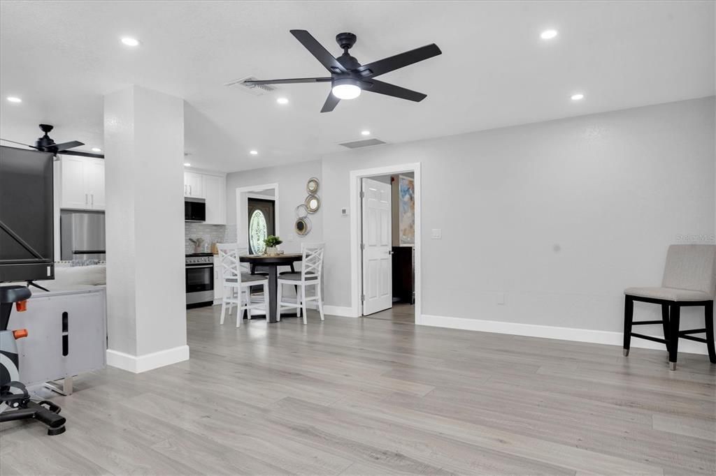 For Sale: $1,135,000 (4 beds, 3 baths, 3680 Square Feet)