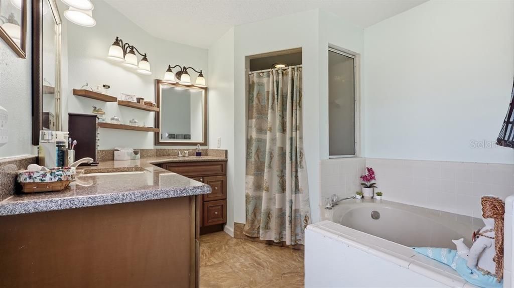 For Sale: $525,000 (4 beds, 2 baths, 2273 Square Feet)