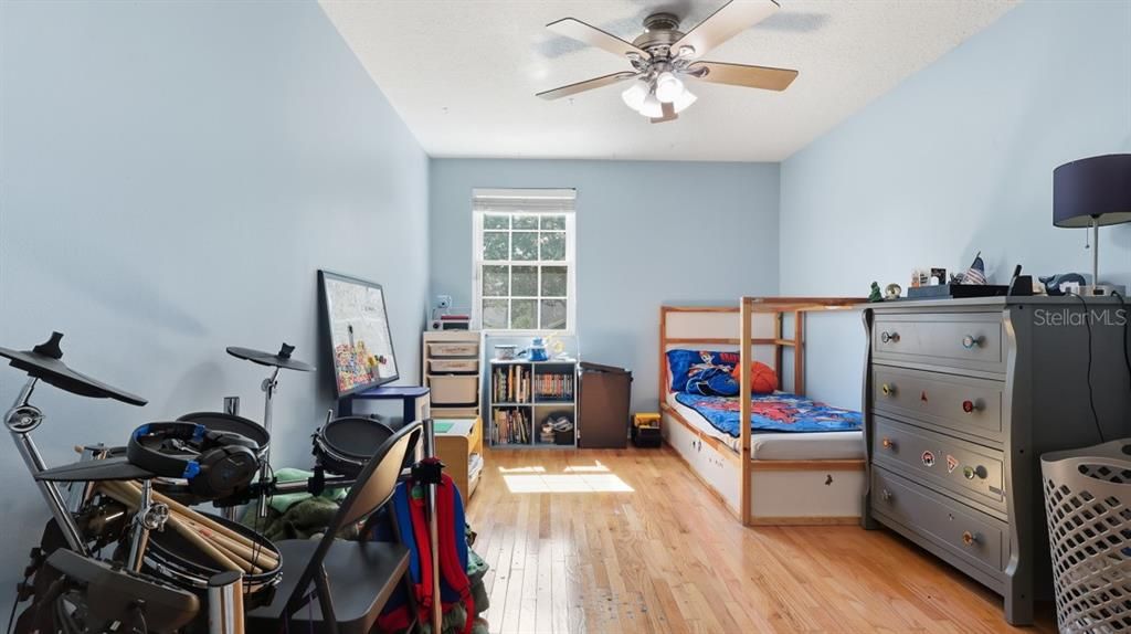 For Sale: $525,000 (4 beds, 2 baths, 2273 Square Feet)