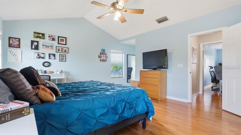 For Sale: $525,000 (4 beds, 2 baths, 2273 Square Feet)