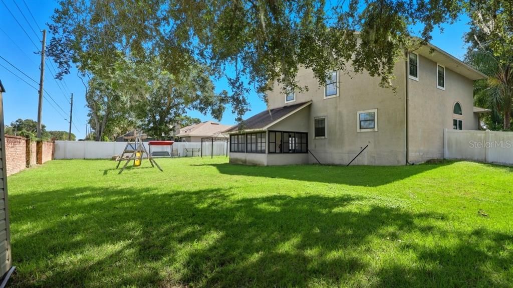 For Sale: $525,000 (4 beds, 2 baths, 2273 Square Feet)