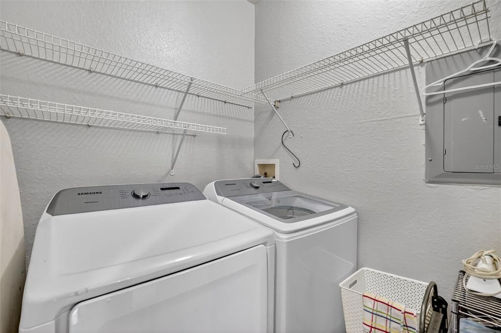 待售: $224,900 (2 贝兹, 2 浴室, 1242 平方英尺)