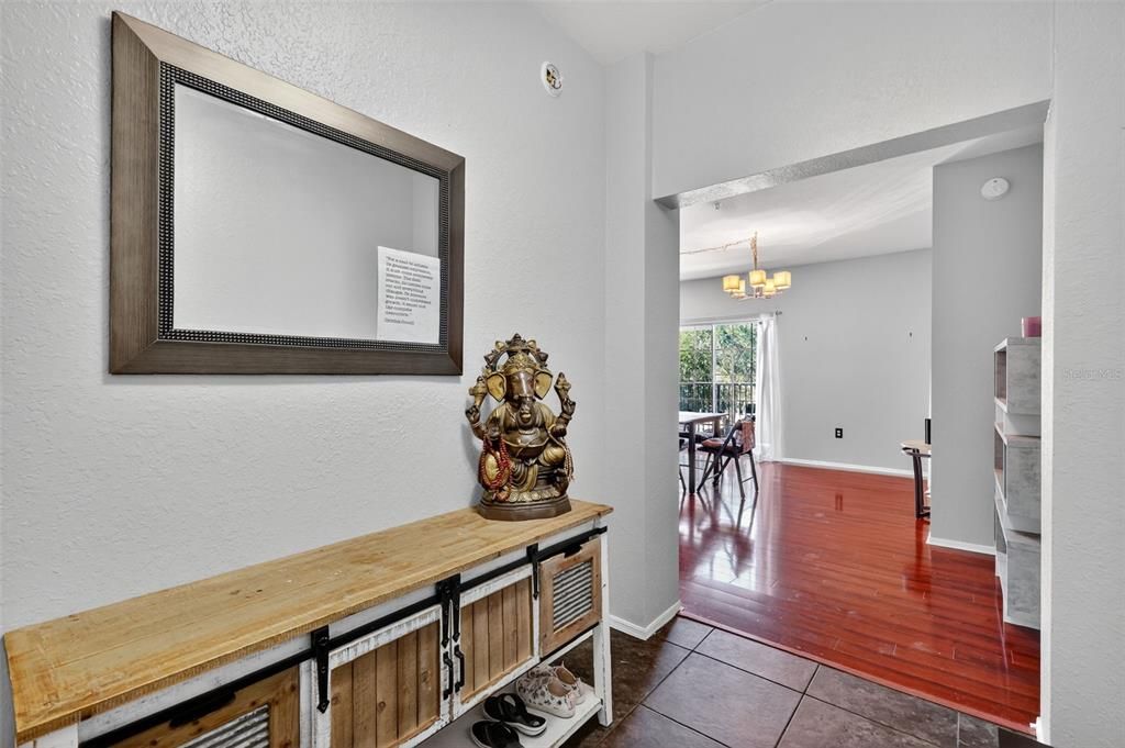 待售: $224,900 (2 贝兹, 2 浴室, 1242 平方英尺)