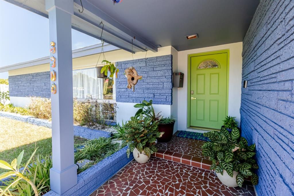 Activo con contrato: $3,600 (3 camas, 3 baños, 2492 Pies cuadrados)