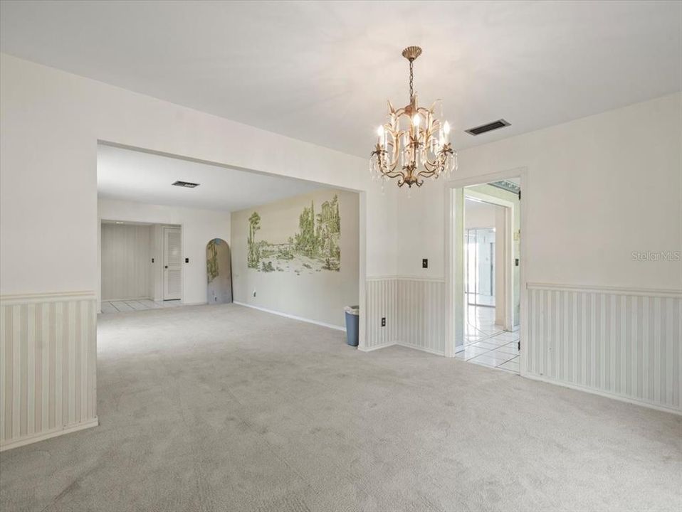 Active With Contract: $550,000 (4 beds, 2 baths, 2405 Square Feet)