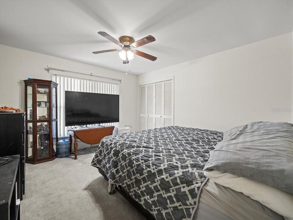 Active With Contract: $550,000 (4 beds, 2 baths, 2405 Square Feet)