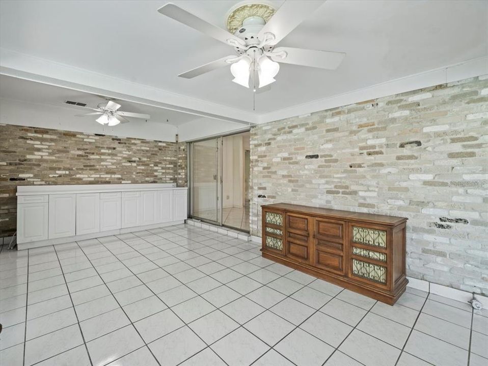 Active With Contract: $550,000 (4 beds, 2 baths, 2405 Square Feet)