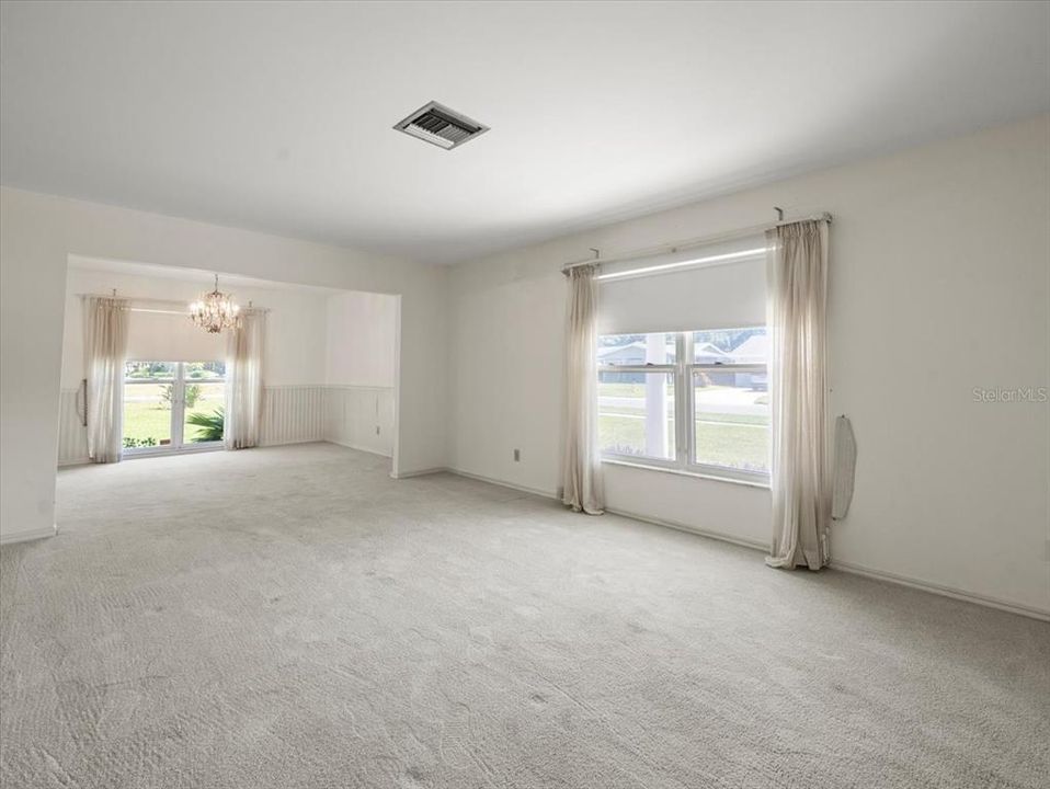 Active With Contract: $550,000 (4 beds, 2 baths, 2405 Square Feet)