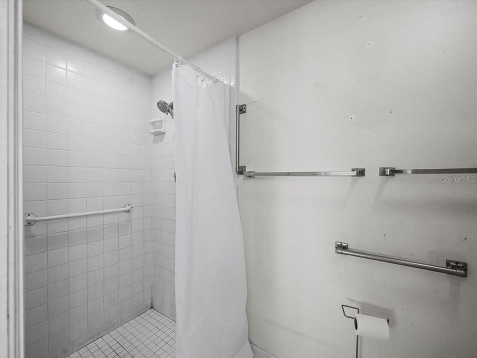 Active With Contract: $550,000 (4 beds, 2 baths, 2405 Square Feet)