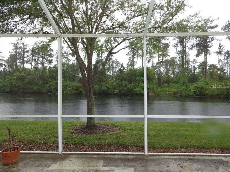 For Rent: $2,550 (3 beds, 2 baths, 1760 Square Feet)