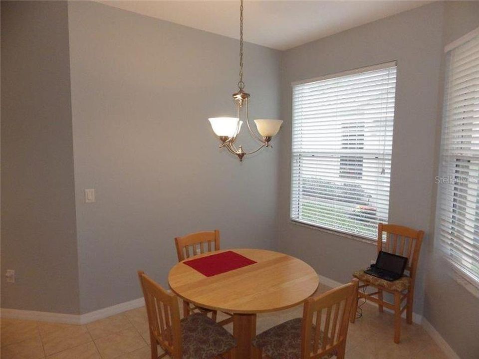 For Rent: $2,550 (3 beds, 2 baths, 1760 Square Feet)