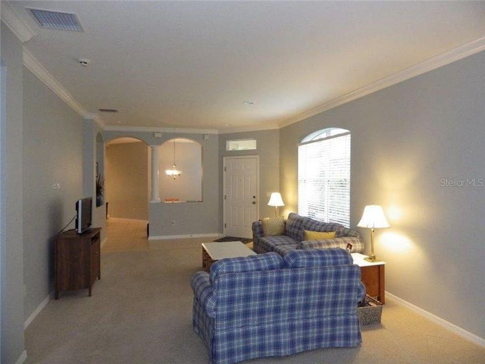 For Rent: $2,550 (3 beds, 2 baths, 1760 Square Feet)