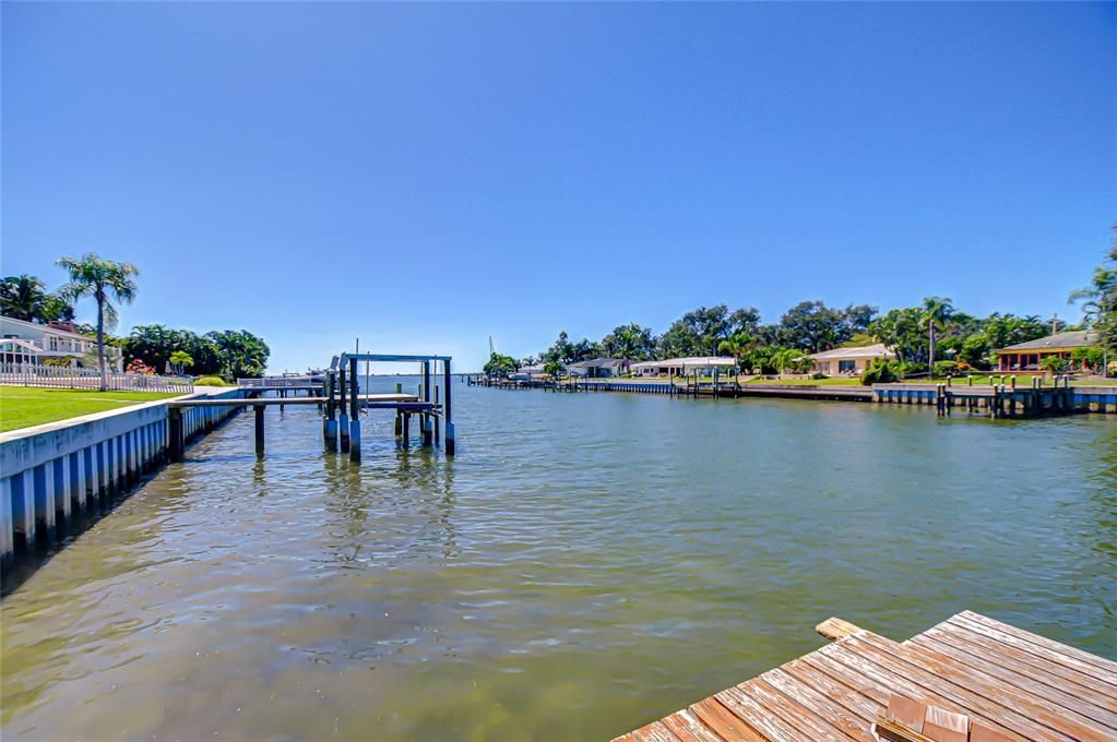 En Venta: $979,000 (3 camas, 3 baños, 2536 Pies cuadrados)