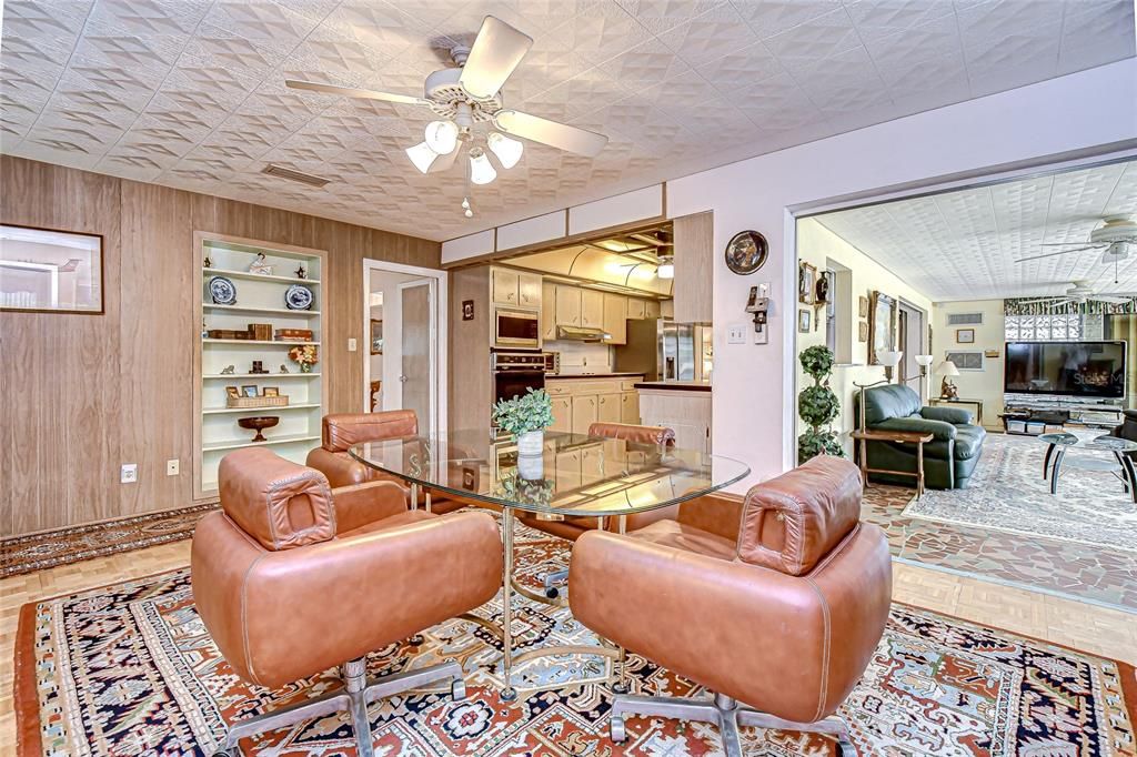 En Venta: $979,000 (3 camas, 3 baños, 2536 Pies cuadrados)