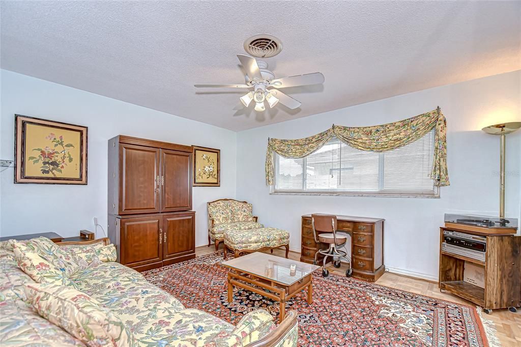 En Venta: $979,000 (3 camas, 3 baños, 2536 Pies cuadrados)