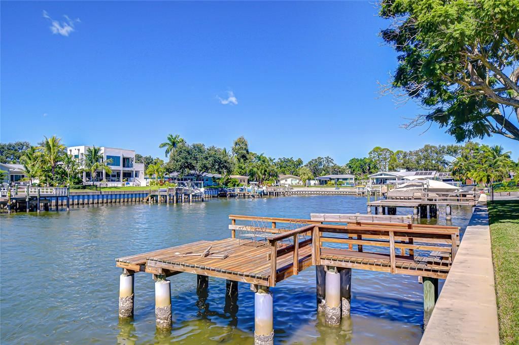 En Venta: $979,000 (3 camas, 3 baños, 2536 Pies cuadrados)