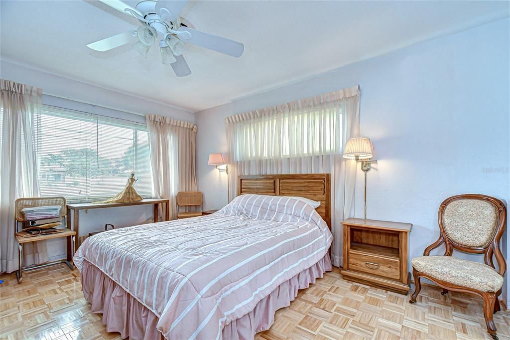 En Venta: $979,000 (3 camas, 3 baños, 2536 Pies cuadrados)