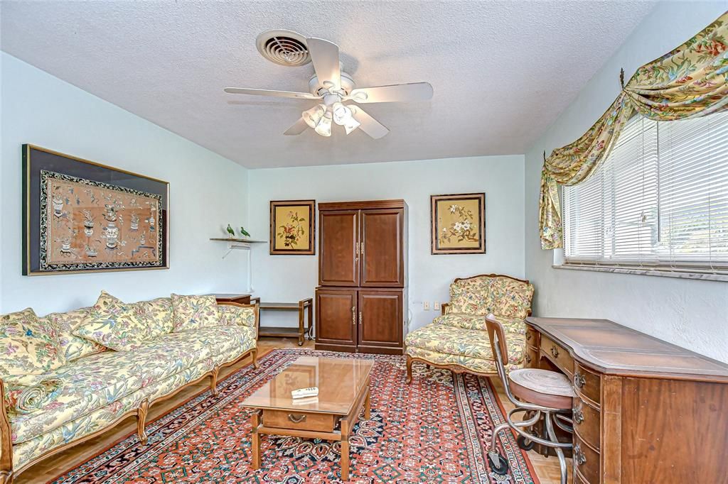 En Venta: $979,000 (3 camas, 3 baños, 2536 Pies cuadrados)