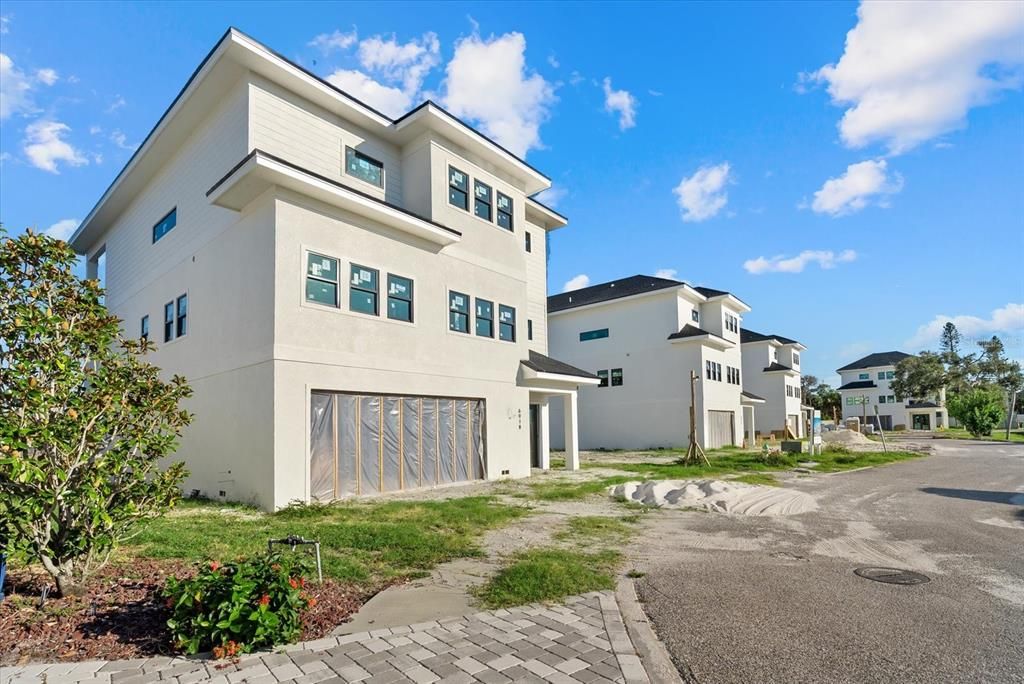 For Sale: $2,675,000 (4 beds, 4 baths, 2729 Square Feet)