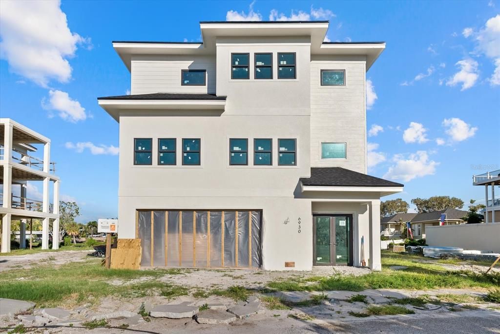 For Sale: $2,675,000 (4 beds, 4 baths, 2729 Square Feet)