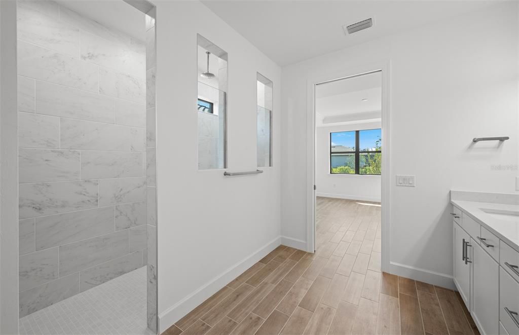 En Venta: $529,990 (3 camas, 2 baños, 2269 Pies cuadrados)