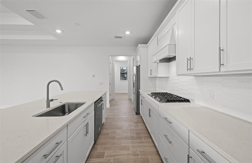 En Venta: $529,990 (3 camas, 2 baños, 2269 Pies cuadrados)