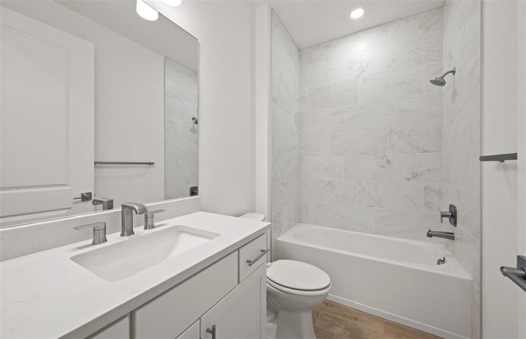 En Venta: $529,990 (3 camas, 2 baños, 2269 Pies cuadrados)