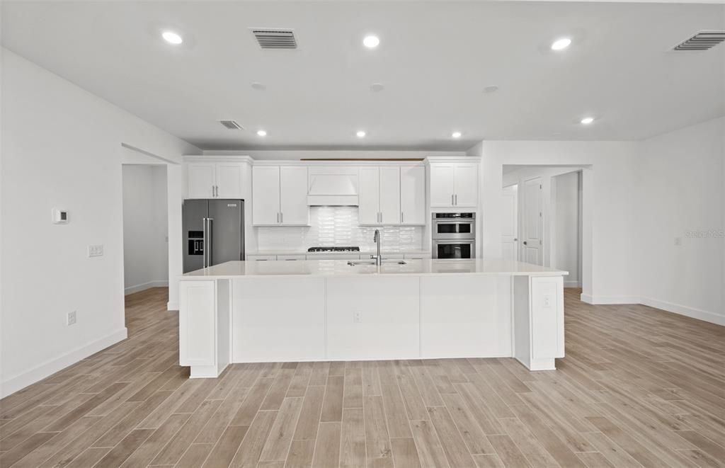 En Venta: $529,990 (3 camas, 2 baños, 2269 Pies cuadrados)