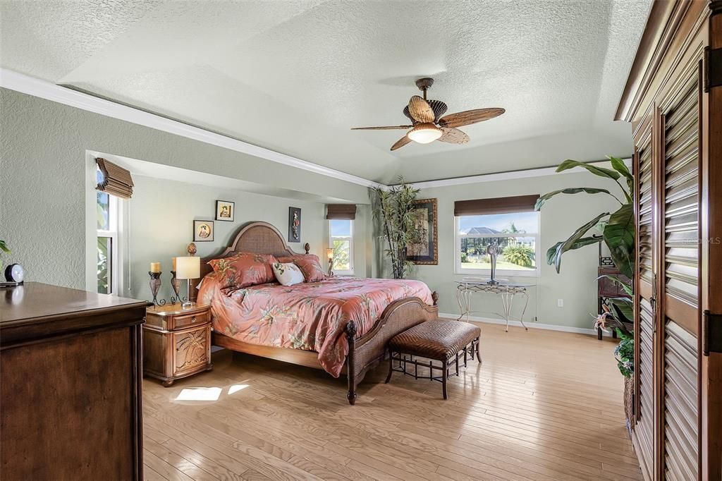 En Venta: $599,000 (3 camas, 2 baños, 1825 Pies cuadrados)