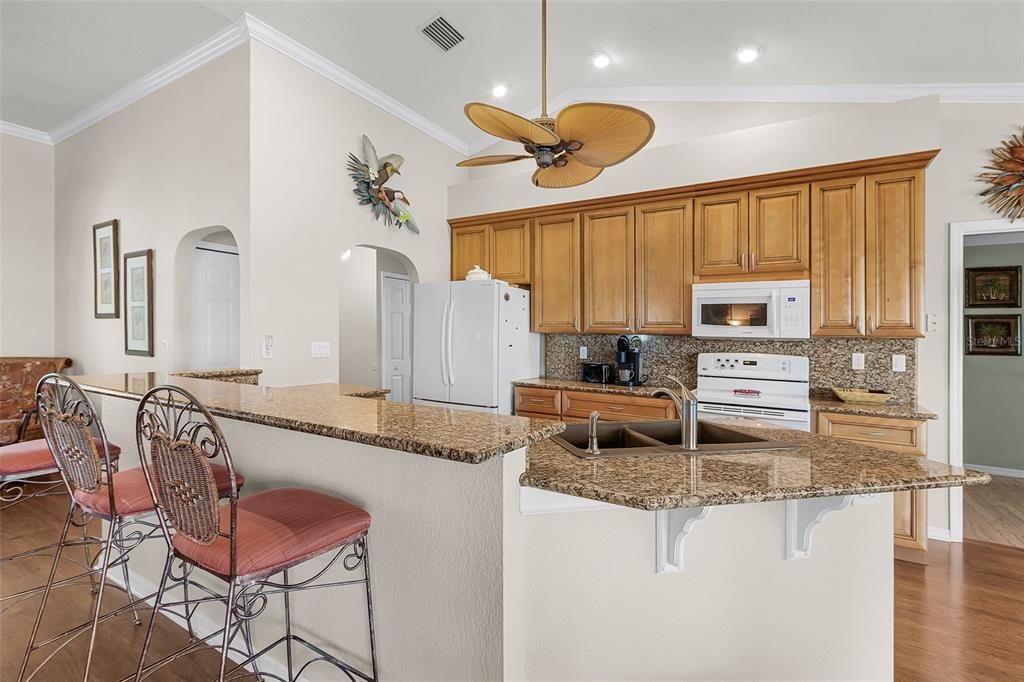 En Venta: $599,000 (3 camas, 2 baños, 1825 Pies cuadrados)