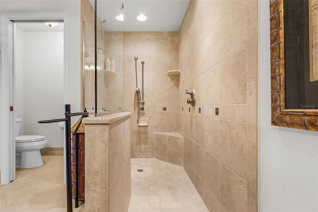 En Venta: $599,000 (3 camas, 2 baños, 1825 Pies cuadrados)