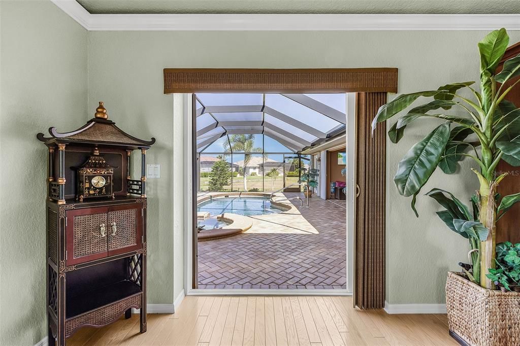 En Venta: $599,000 (3 camas, 2 baños, 1825 Pies cuadrados)