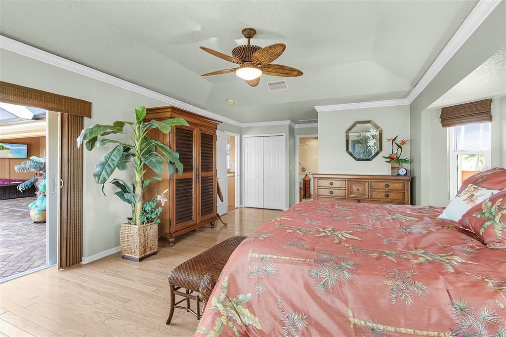 En Venta: $599,000 (3 camas, 2 baños, 1825 Pies cuadrados)