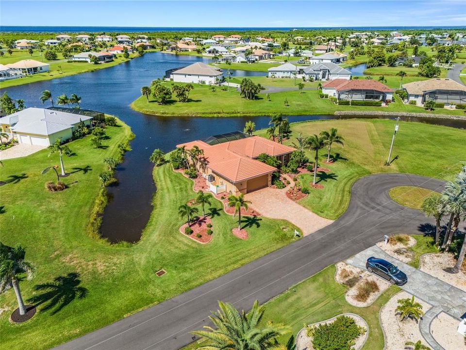 En Venta: $599,000 (3 camas, 2 baños, 1825 Pies cuadrados)