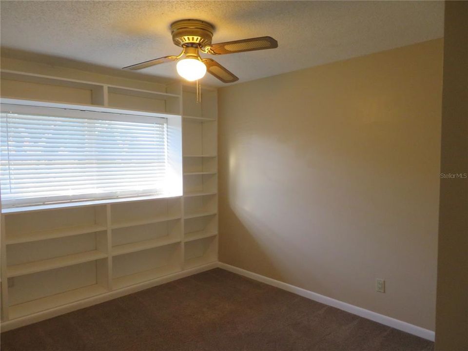 For Sale: $275,000 (3 beds, 2 baths, 1410 Square Feet)