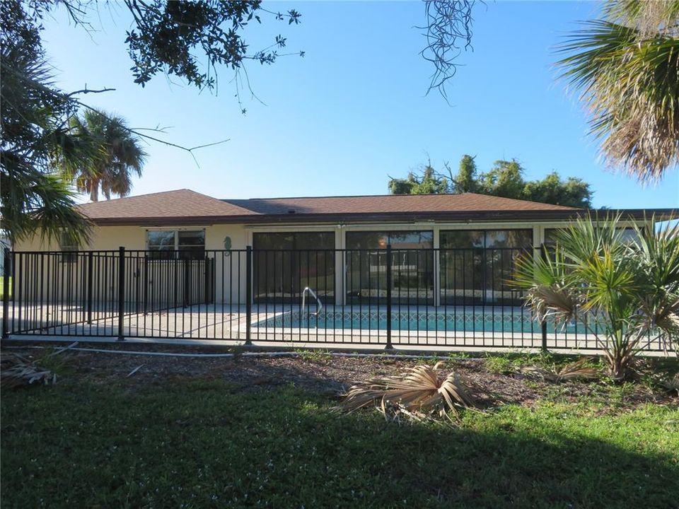 For Sale: $275,000 (3 beds, 2 baths, 1410 Square Feet)