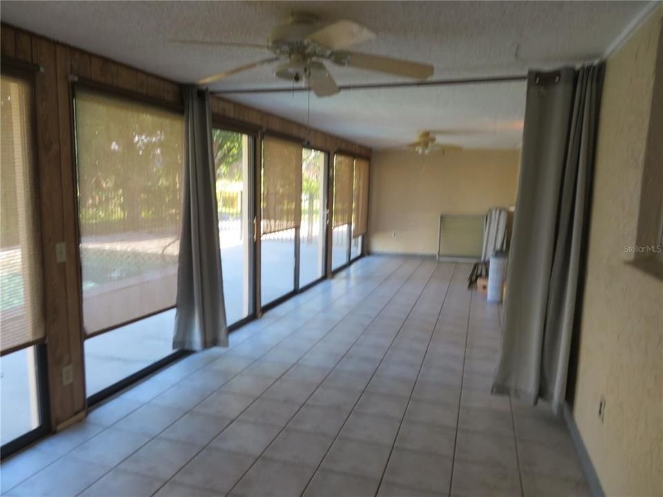 For Sale: $275,000 (3 beds, 2 baths, 1410 Square Feet)