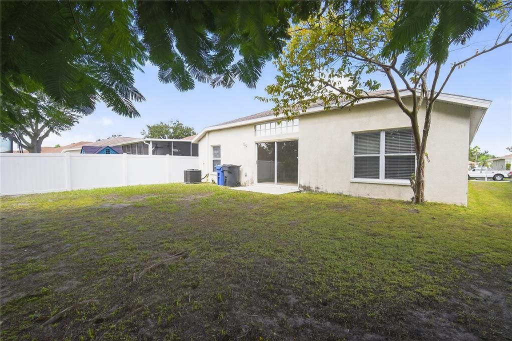 For Sale: $334,900 (4 beds, 2 baths, 1665 Square Feet)