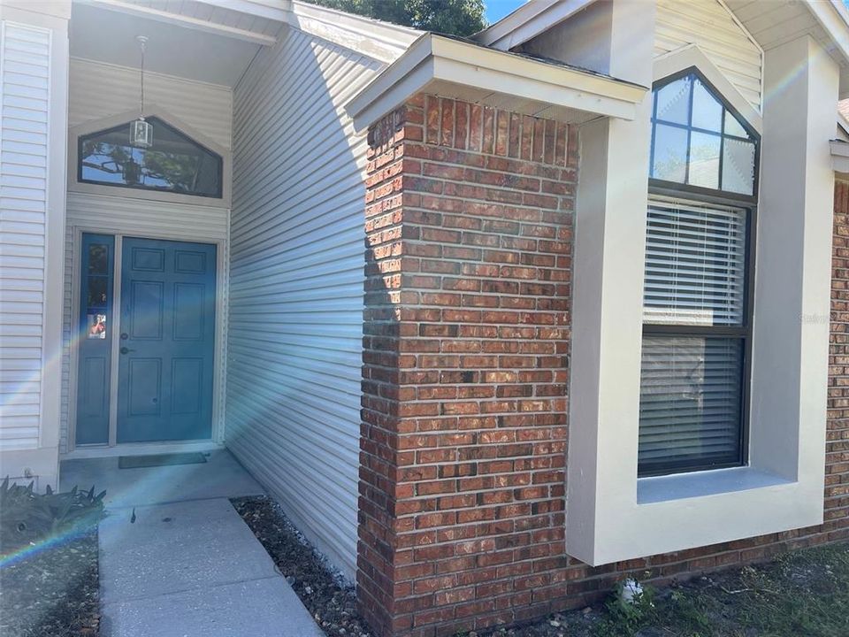 For Rent: $2,390 (3 beds, 2 baths, 1550 Square Feet)