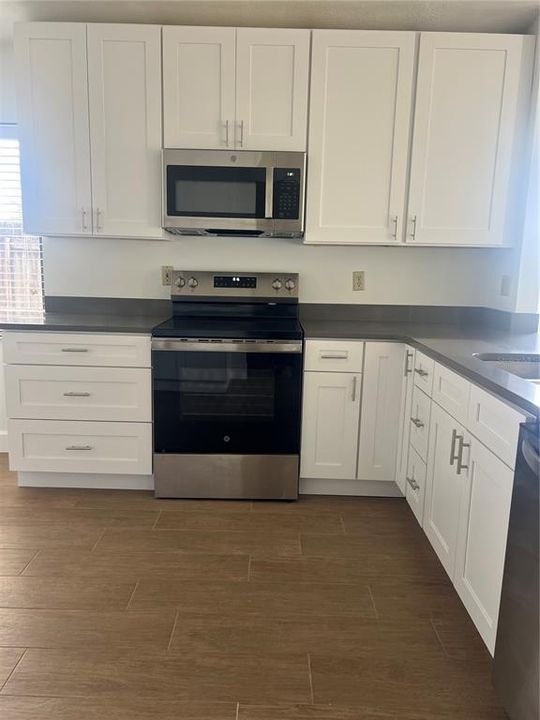 For Rent: $2,390 (3 beds, 2 baths, 1550 Square Feet)