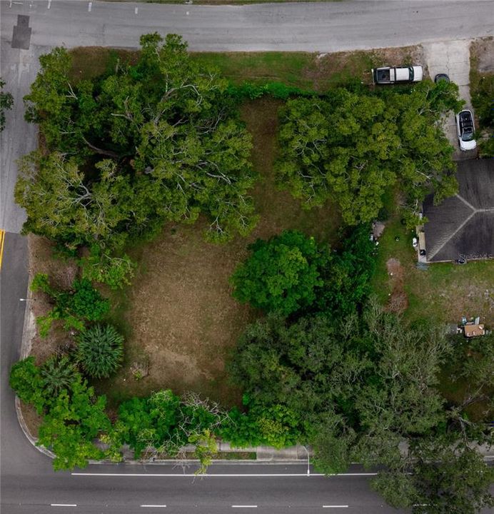 На продажу: $275,000 (0.32 acres)