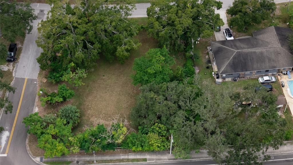 На продажу: $275,000 (0.32 acres)